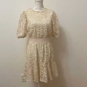 NSR Lace floral Puff Sleeve Off white Dress Size L